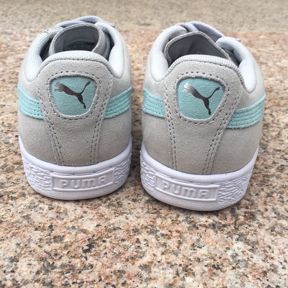 NWT Suede Grey PUMA Sneakers - Picture 7 of 7